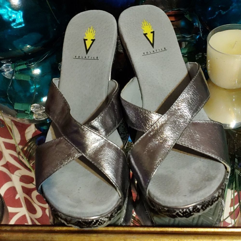 Volitile, brand new sandal